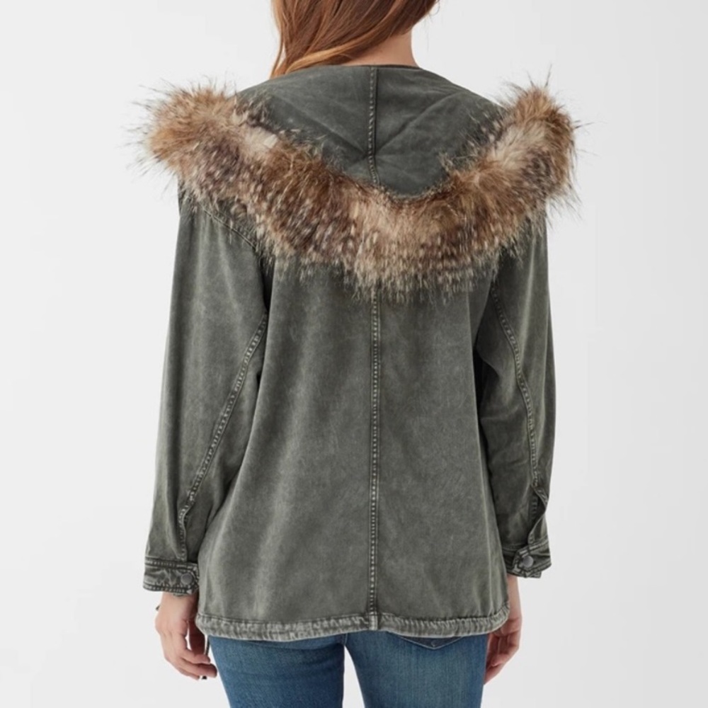 Splendid Dune Faux Fur Trim Cargo Anorak Jacket in Vintage Army size Small - Picture 3 of 11